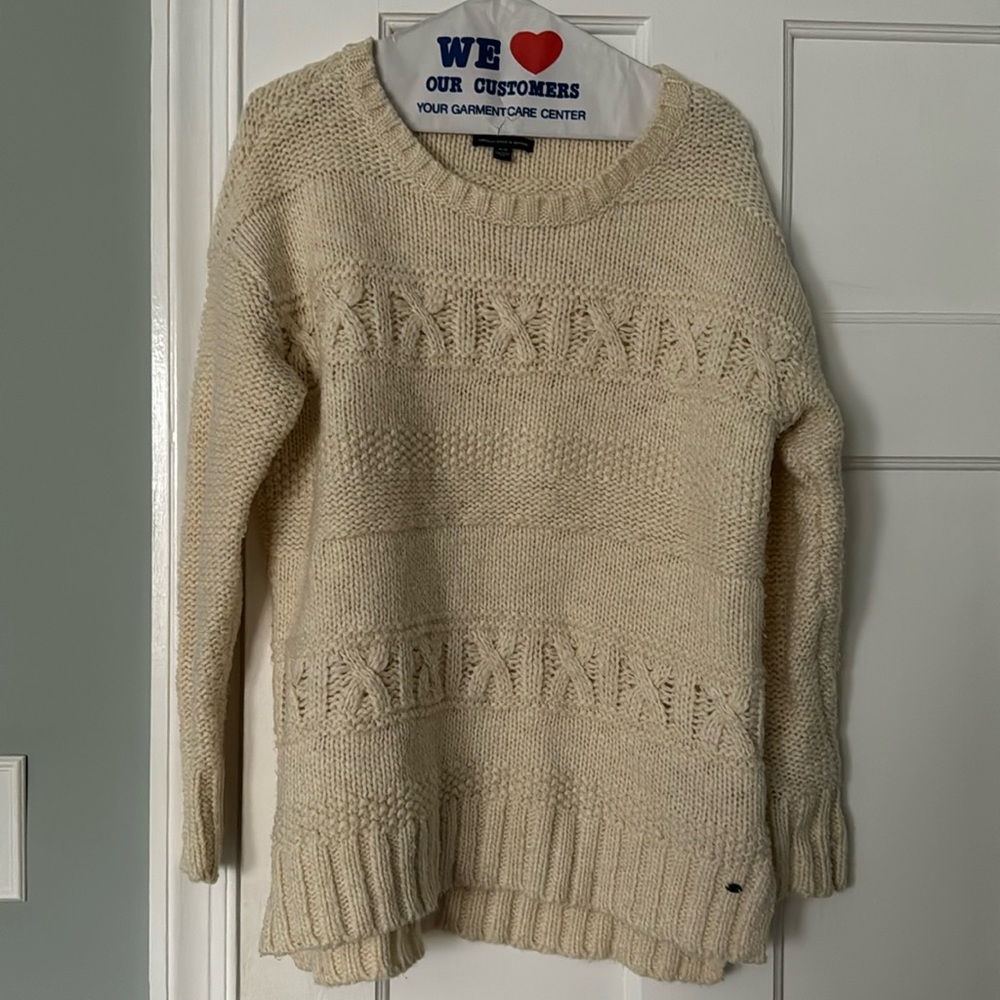 American Eagle Sweater size M